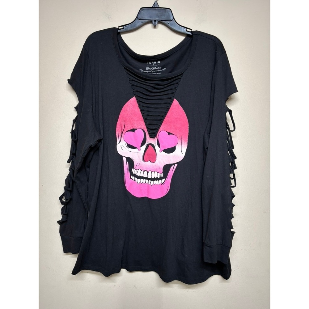 Torrid Skull Graphic Cutout Tee Size 3 Black Pink‎ Gothic Grunge Plus Size Top